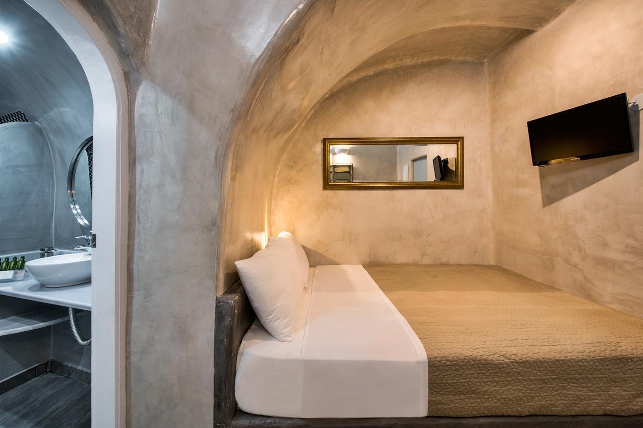 Katerina'S Castle - Caldera Cave Hotel Імеровіглі Екстер'єр фото